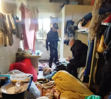 Descubrieron un call center “tumbero” en la cárcel de Olmos que estafaba gente hasta en Río Gallegos Descubrieron un call center “tumbero” en la cárcel de Olmos que estafaba gente hasta en Río Gallegos