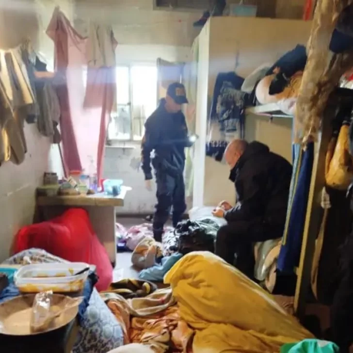 Descubrieron un call center “tumbero” en la cárcel de Olmos que estafaba gente hasta en Río Gallegos Descubrieron un call center “tumbero” en la cárcel de Olmos que estafaba gente hasta en Río Gallegos