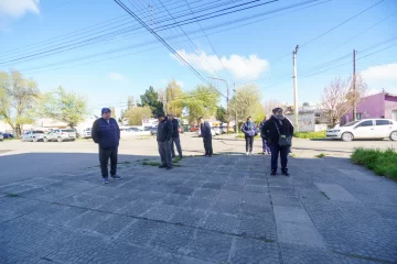 La comunidad boliviana se organizó en Río Gallegos exigiendo justicia por el hombre que murió en la Comisaría Séptima La comunidad boliviana se organizó en Río Gallegos exigiendo justicia por el hombre que murió en la Comisaría Séptima