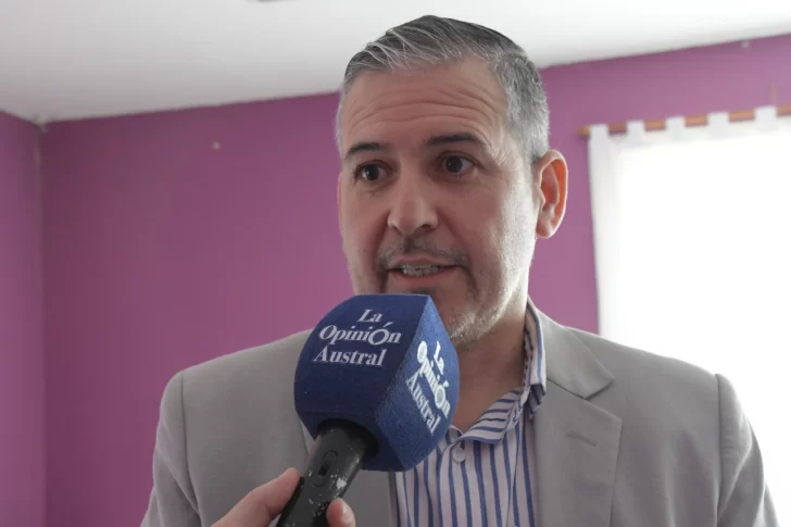 DOCTOR-MARTIN-GUZMAN-728x485 DOCTOR-MARTIN-GUZMAN-728x485