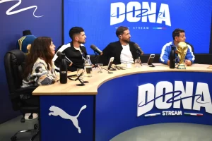 A 66 años del nacimiento de Maradona, La Opinión Austral cubrió el homenaje de su familia en Dona Stream A 66 años del nacimiento de Maradona, La Opinión Austral cubrió el homenaje de su familia en Dona Stream
