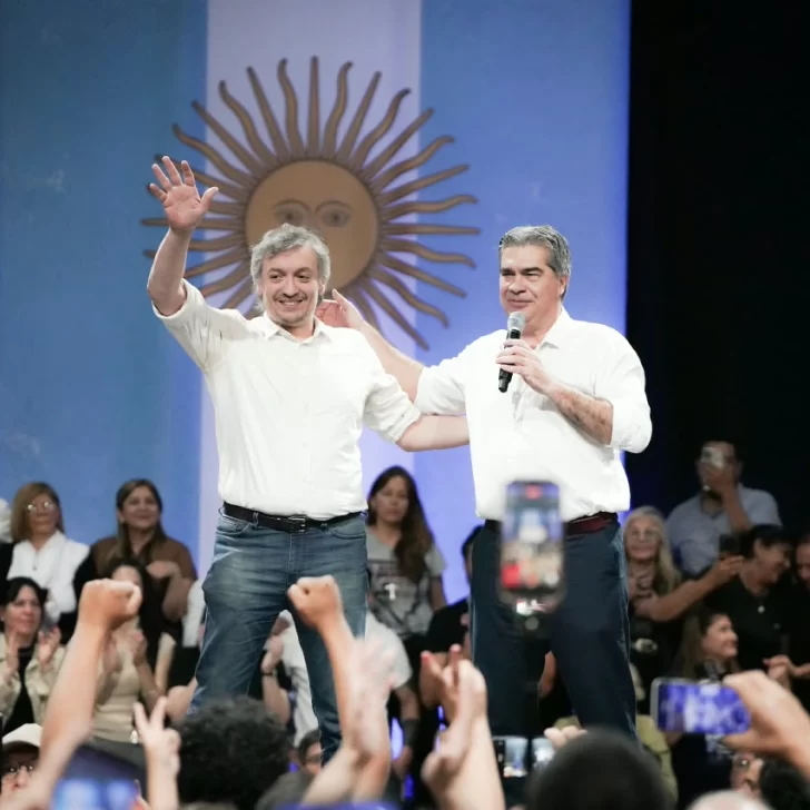 En el Día de la Lealtad, Máximo Kirchner pidió “romper la inercia de los dirigentes conformistas y representar la esperanza” En el Día de la Lealtad, Máximo Kirchner pidió “romper la inercia de los dirigentes conformistas y representar la esperanza”