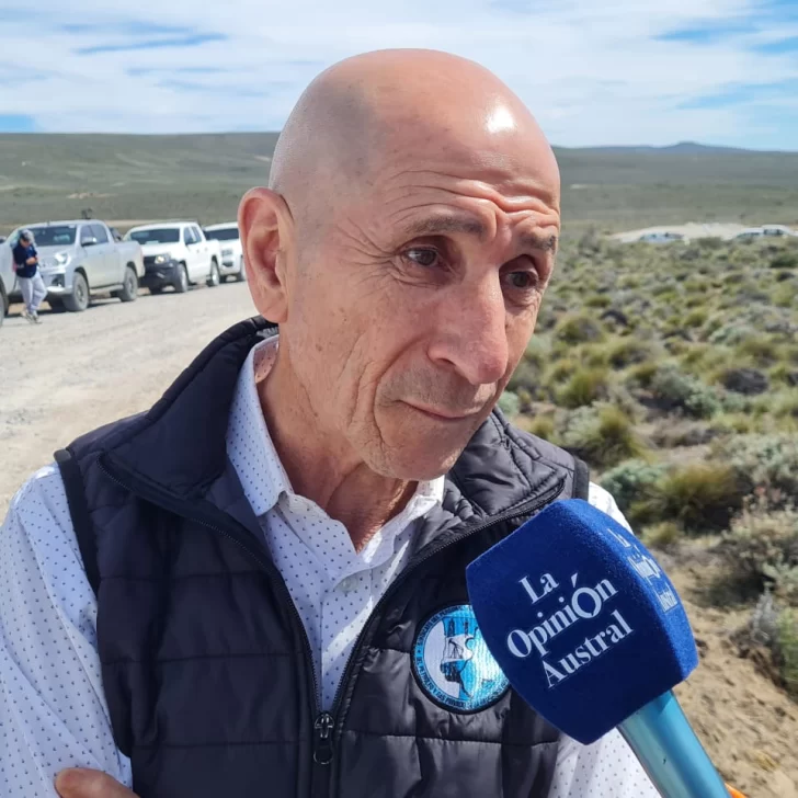Llugdar destacó la puesta en marcha del nuevo equipo de perforación: “La cadena de valor llega hasta 130 personas” Llugdar destacó la puesta en marcha del nuevo equipo de perforación: “La cadena de valor llega hasta 130 personas”
