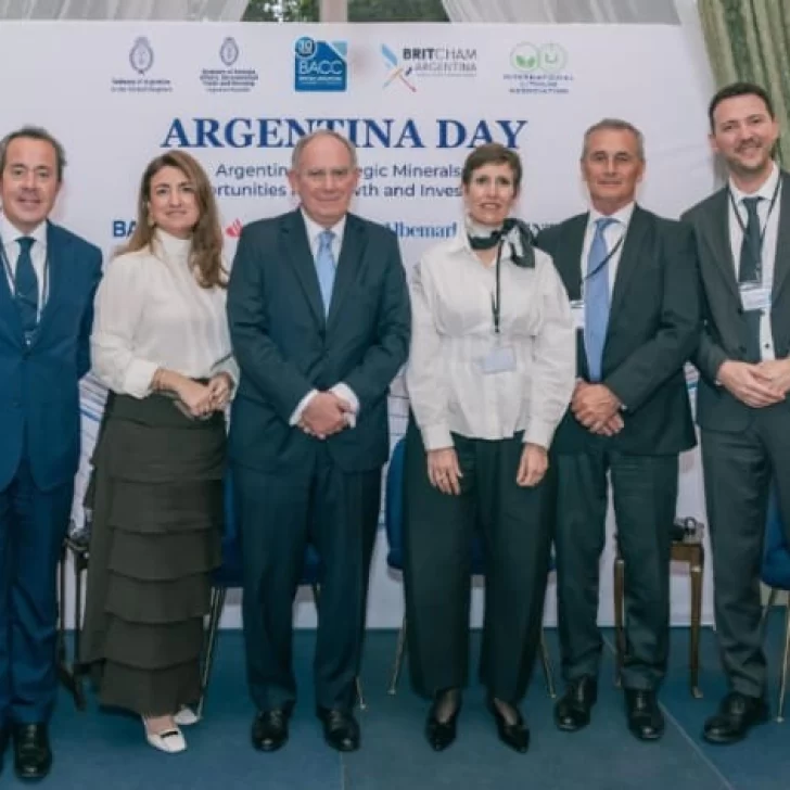 “Argentina Day London”: proyección de USD 50.000 millones en inversiones mineras con el RIGI “Argentina Day London”: proyección de USD 50.000 millones en inversiones mineras con el RIGI