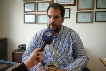 Homicidio de Gilmar en la Comisaría Séptima: “Está muy claro que lo mataron: fue tomado del cuello y esposado seguían pegándole” Homicidio de Gilmar en la Comisaría Séptima: “Está muy claro que lo mataron: fue tomado del cuello y esposado seguían pegándole”