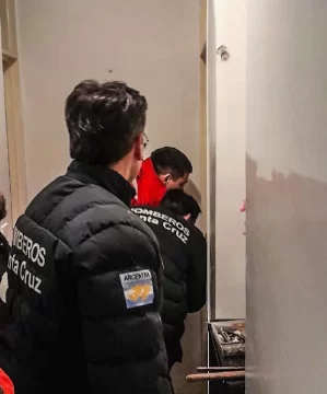 Bomberos rescataron a un niño de 4 años que quedó encerrado en un baño en Puerto Deseado Bomberos rescataron a un niño de 4 años que quedó encerrado en un baño en Puerto Deseado