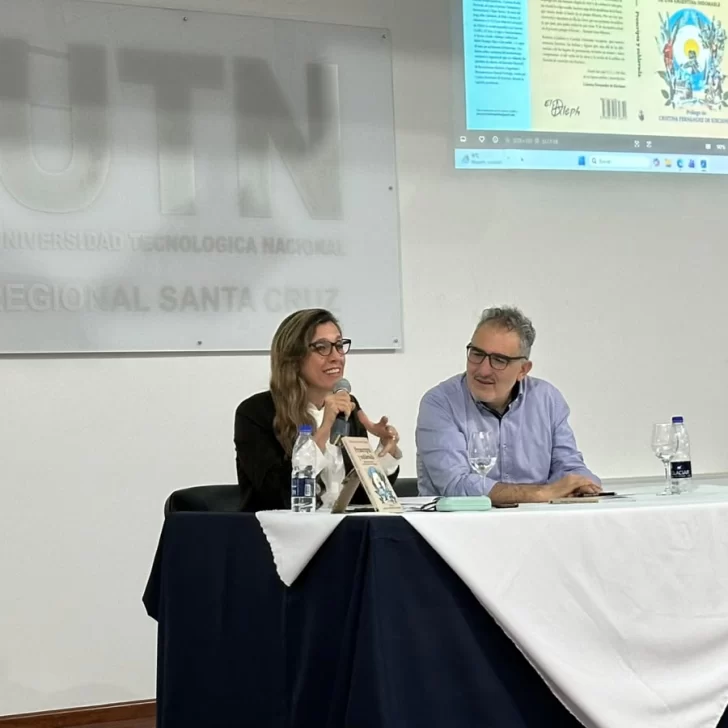 Cynthia Ottaviano y Roberto Caballero presentaron “Proscripta y sublevada” en Río Gallegos Cynthia Ottaviano y Roberto Caballero presentaron “Proscripta y sublevada” en Río Gallegos