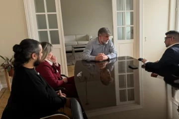 Encuentro entre Jairo Guzmán y Daniel Gardonio en San Julián: “Estuvimos hablando sobre el potencial económico de la localidad” Encuentro entre Jairo Guzmán y Daniel Gardonio en San Julián: “Estuvimos hablando sobre el potencial económico de la localidad”