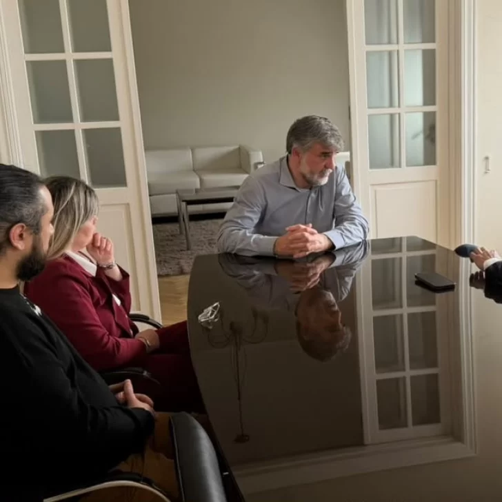 Encuentro entre Jairo Guzmán y Daniel Gardonio en San Julián: “Estuvimos hablando sobre el potencial económico de la localidad” Encuentro entre Jairo Guzmán y Daniel Gardonio en San Julián: “Estuvimos hablando sobre el potencial económico de la localidad”