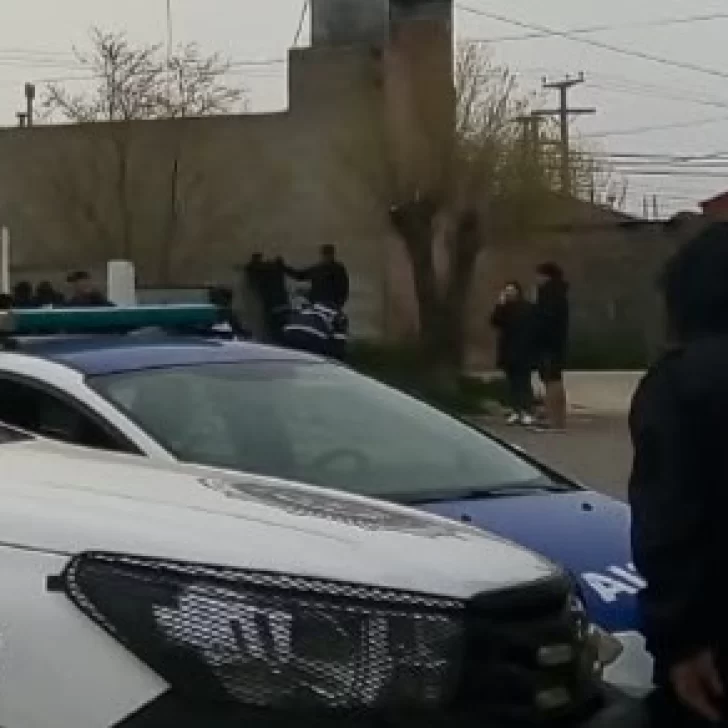 Demoraron a dos adolescentes de 16 años y les secuestraron envoltorios con cocaína Demoraron a dos adolescentes de 16 años y les secuestraron envoltorios con cocaína