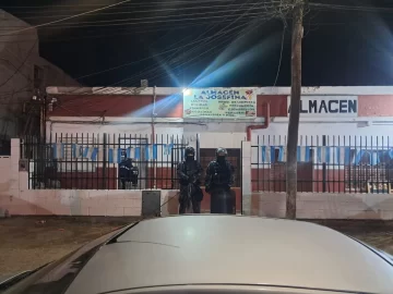 Atacó a disparos a una mujer policía y se escondió en un almacén: secuestraron vainas servidas e hicieron un allanamiento Atacó a disparos a una mujer policía y se escondió en un almacén: secuestraron vainas servidas e hicieron un allanamiento