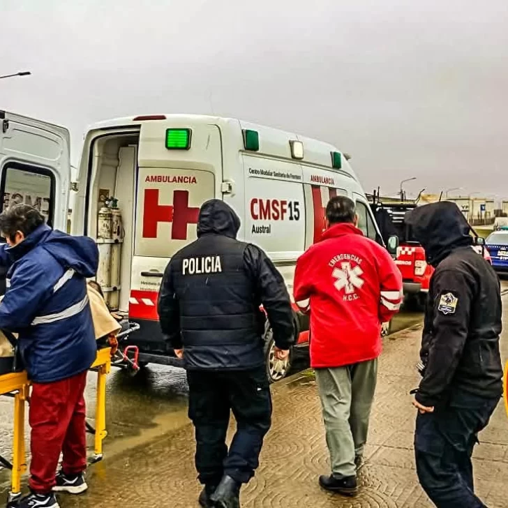 Un hombre de 52 años se descompensó en la costanera de Río Gallegos y fue asistido por personal de Bomberos Un hombre de 52 años se descompensó en la costanera de Río Gallegos y fue asistido por personal de Bomberos