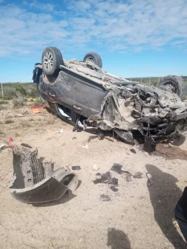 Se salvaron de milagro: increíble choque de dos autos a la altura de una estancia de la Ruta N° 43 Se salvaron de milagro: increíble choque de dos autos a la altura de una estancia de la Ruta N° 43