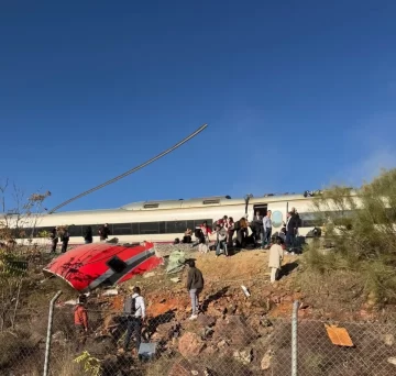 Buscan argentinos entre las víctimas del choque de trenes en España que dejó 64 muertos y varios heridos Buscan argentinos entre las víctimas del choque de trenes en España que dejó 64 muertos y varios heridos