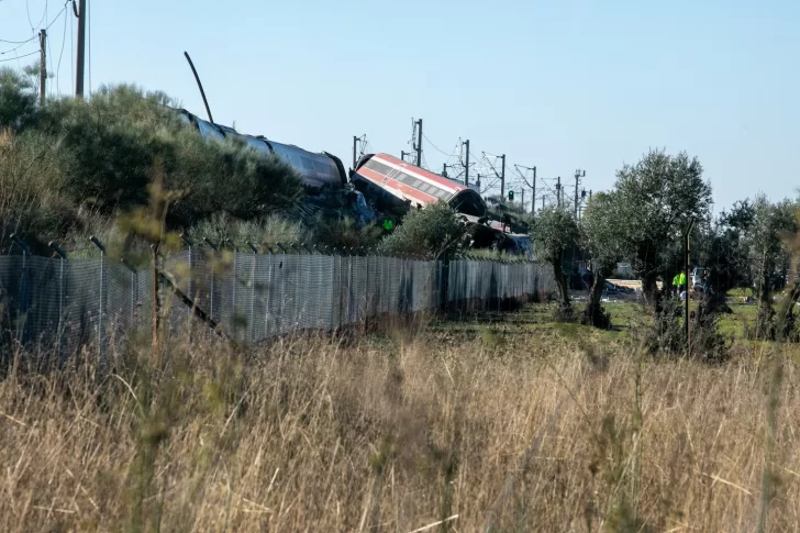 choque-de-trenes-en-espana-muertos-argentinos-2-728x485