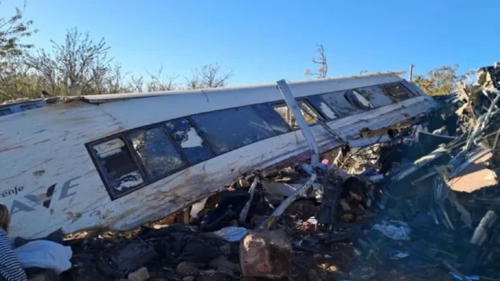 choque-de-trenes-en-espana-muertos-argentinos-3-1-728x409