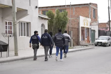 Condenaron a una pareja a 8 años de prisión y al pago de $90 millones por explotar a una extranjera en Santa Cruz Condenaron a una pareja a 8 años de prisión y al pago de $90 millones por explotar a una extranjera en Santa Cruz