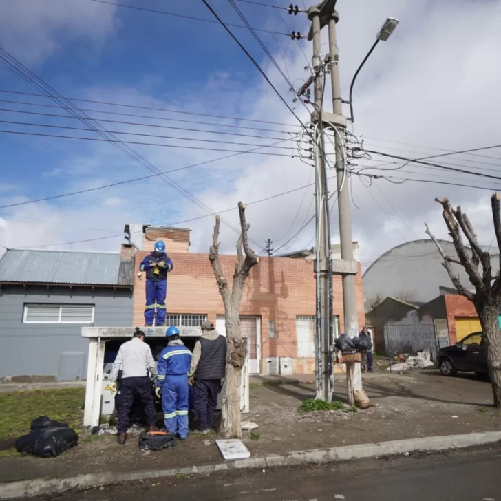 Reparan un transformador tras un incendio y habrá cortes de luz durante ocho horas en Río Gallegos Reparan un transformador tras un incendio y habrá cortes de luz durante ocho horas en Río Gallegos