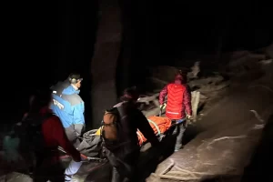 Se descompensó durante el descenso del Fitz Roy y tuvieron que rescatarla en camilla
