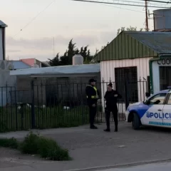 Un joven perdió su sueldo en el casino y tuvo que ser asistido tras arrojarse de un techo en Caleta Olivia