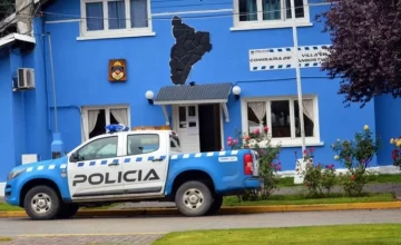 Conmoción en Villa La Angostura: asesinaron a una niña de 3 años y detuvieron a su padre Conmoción en Villa La Angostura: asesinaron a una niña de 3 años y detuvieron a su padre