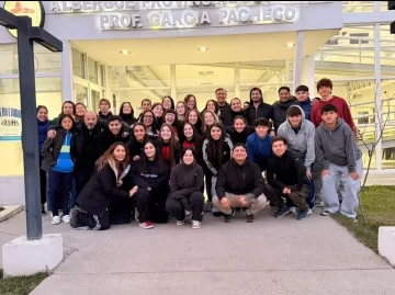 Santa Cruz va por todo en Bariloche: tres seleccionados y el desafío de defender el título Santa Cruz va por todo en Bariloche: tres seleccionados y el desafío de defender el título