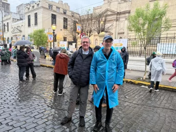 “Vamos a buscar el abrazo de la Virgen para descubrir que somos hermanos”: Jorge García Cuerva en la Peregrinación a Luján “Vamos a buscar el abrazo de la Virgen para descubrir que somos hermanos”: Jorge García Cuerva en la Peregrinación a Luján