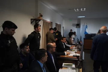 El padre que delató al hijo por robar 45 armas secuestradas de un juzgado y la jueza que se “autoinvestigó” El padre que delató al hijo por robar 45 armas secuestradas de un juzgado y la jueza que se “autoinvestigó”