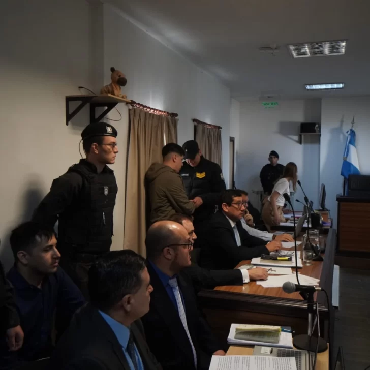 El padre que delató al hijo por robar 45 armas secuestradas de un juzgado y la jueza que se “autoinvestigó” El padre que delató al hijo por robar 45 armas secuestradas de un juzgado y la jueza que se “autoinvestigó”