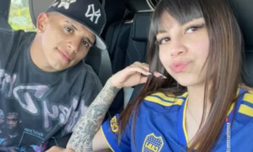 Leonel Flores confirmó su romance con una influencer y cantante Leonel Flores confirmó su romance con una influencer y cantante