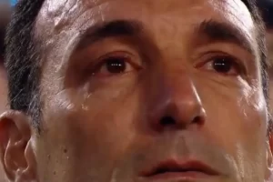 Scaloni se emocionó hasta las lágrimas en la despedida de Messi: la conmovedora escena durante el himno