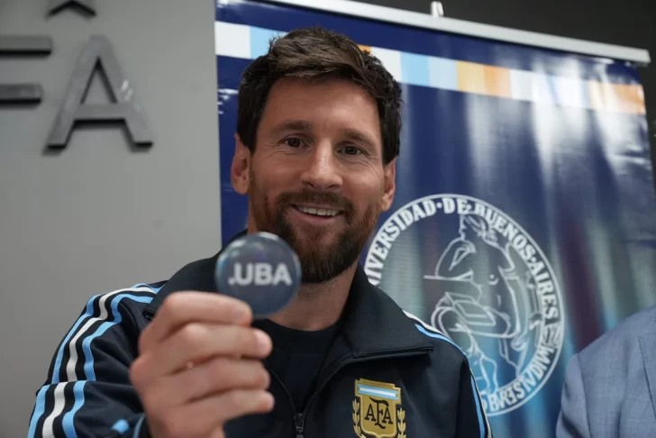  El astro argentino se mostró emocionado al recibir la distinción y aseguró que se trató de “un orgullo muy grande”.