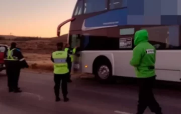 Un conductor viajaba con 20 menores por la Ruta 40 y dio positivo de alcoholemia Un conductor viajaba con 20 menores por la Ruta 40 y dio positivo de alcoholemia