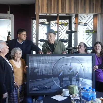 Claudio Vidal saludó a Las Heras por su aniversario y anunció inversiones Claudio Vidal saludó a Las Heras por su aniversario y anunció inversiones