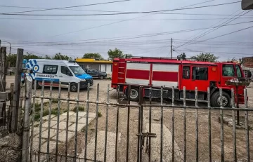 Bomberos rescataron a una adulta mayor tras sufrir una caída en su vivienda Bomberos rescataron a una adulta mayor tras sufrir una caída en su vivienda