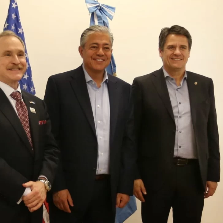 Figueroa recibió al embajador de Estados Unidos y destacó el potencial energético de Neuquén Figueroa recibió al embajador de Estados Unidos y destacó el potencial energético de Neuquén