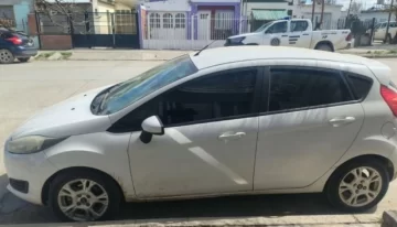 Secuestraron un auto en plena vía pública por una causa de retención indebida Secuestraron un auto en plena vía pública por una causa de retención indebida