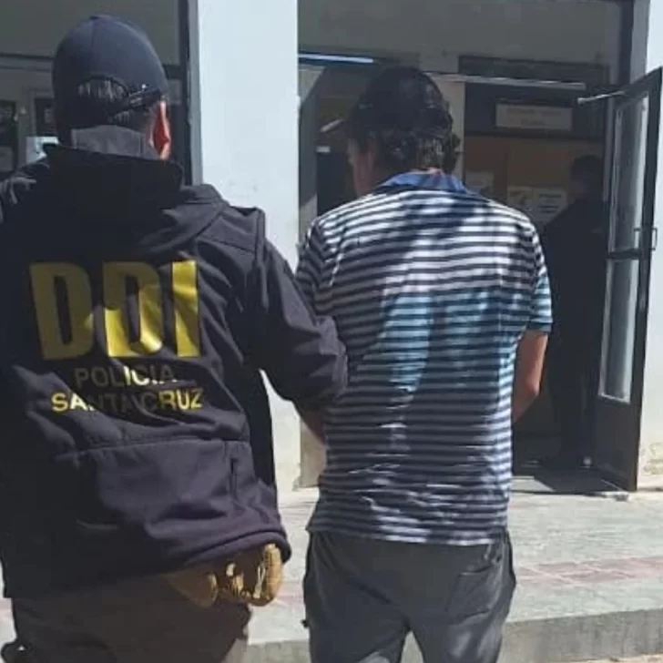 Ataron a los dueños y robaron dinero: detuvieron a un tercer sospechoso por el asalto a mano armada en un comercio de Santa Cruz Ataron a los dueños y robaron dinero: detuvieron a un tercer sospechoso por el asalto a mano armada en un comercio de Santa Cruz